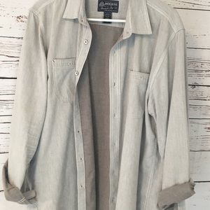 Men’s longsleeve button-down